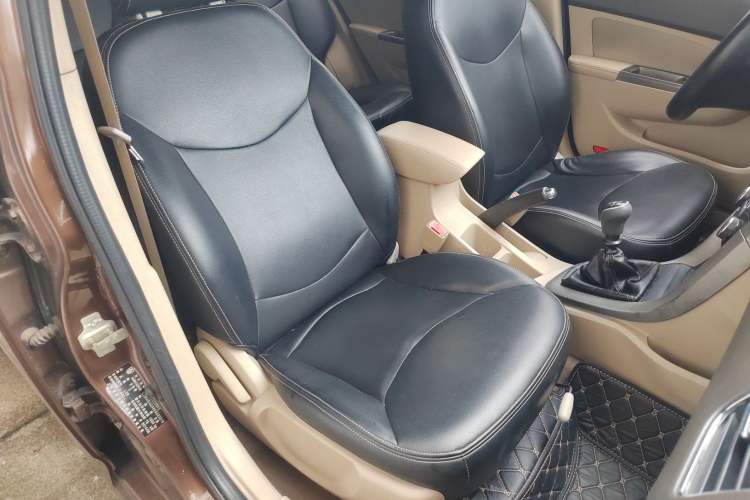 Used Baojun 610 2014 1.5L manual Comfort trim level