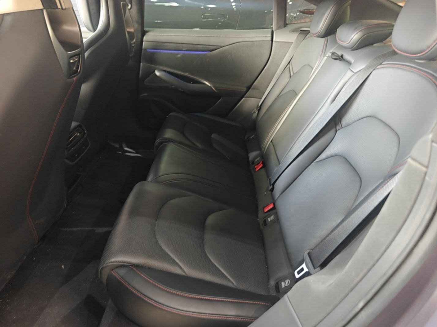 Xiaomi Auto SU7 2024 Four-Wheel Drive Ultra-Long Range Advanced Intelligent Driving Max Edition — снимка 20