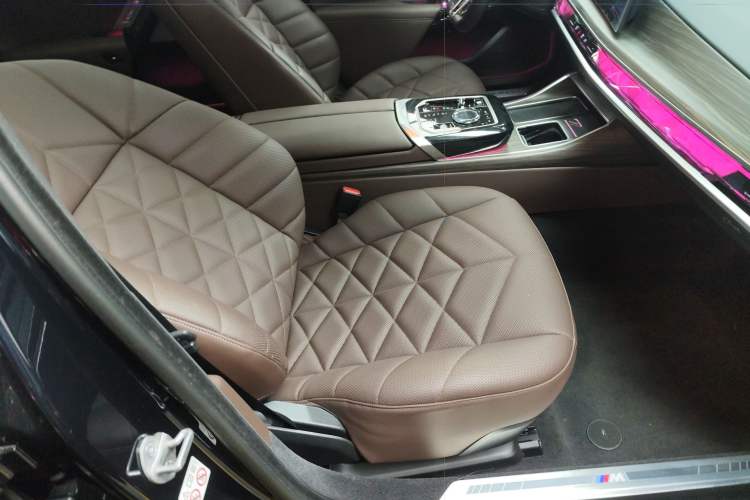 Used BMW 7 Series 2023 735Li M Sport Package Right Front Seat