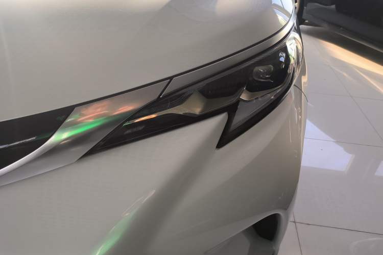 Used Toyota Granvia 2026 Model 2.5L Hybrid Prestige PLUS Four-Wheel Drive Edition