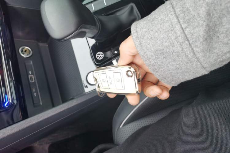 Used Volkswagen Tiguan L 2024 300TSI Automatic Two-Wheel Drive Smart Edition Vehicle Key