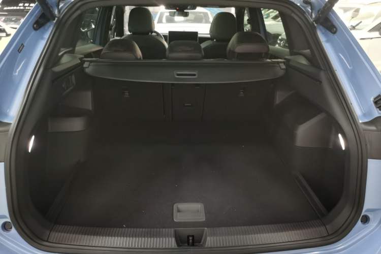 Used Volkswagen Tiguan L 2024 PRO 380TSI Four-Wheel Drive R-Line Prestige Edition Trunk