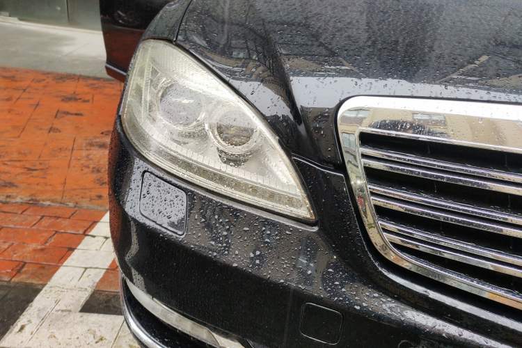 Used Mercedes-Benz S-Class 2010 S 350 L Luxury Model Right Front Headlight