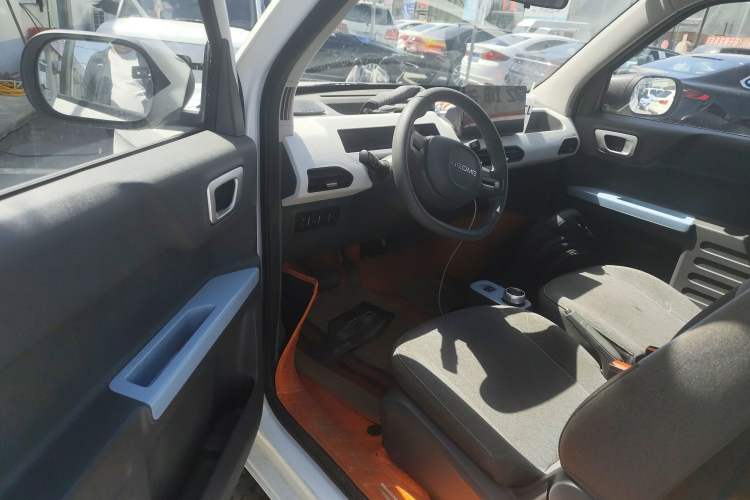 Used Geely Galaxy Panda 2024 Panda Mini 200km Endurance Bear
