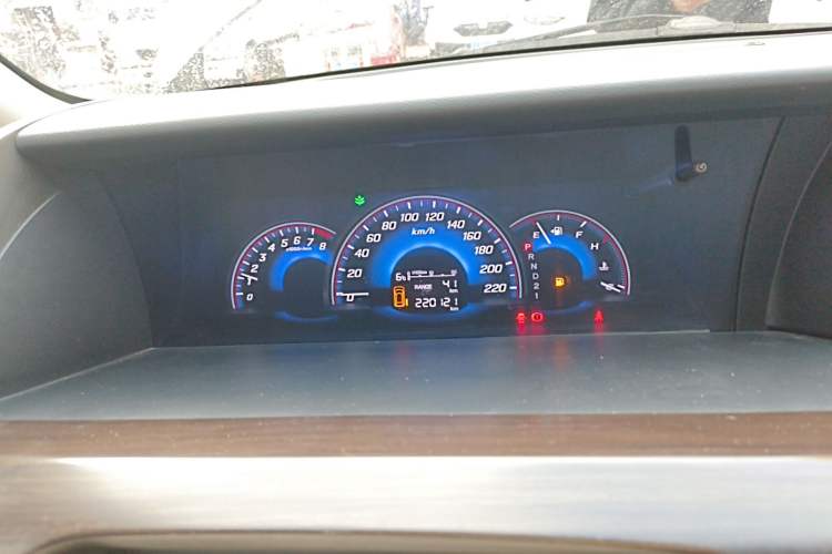 Used Honda Elysion 2012 2.4L VTi Luxury Edition
