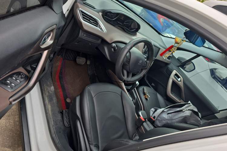 Used Peugeot 2008 2014 1.6L Automatic Fashion Edition