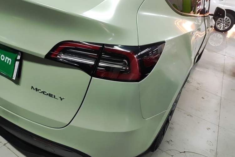 Used Tesla Model Y 2022 Long-Range All-Wheel-Drive Version

