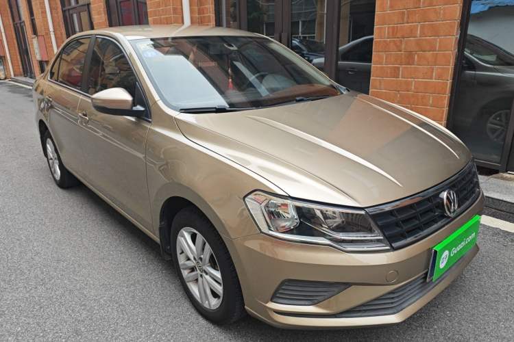 Used Volkswagen Jetta 2019 Dream Edition 1.5L Manual Fashion Version
