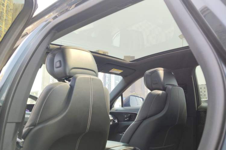 Used Cadillac LYRIQ 2022 Rear-Drive Long-Range Luxury Edition
