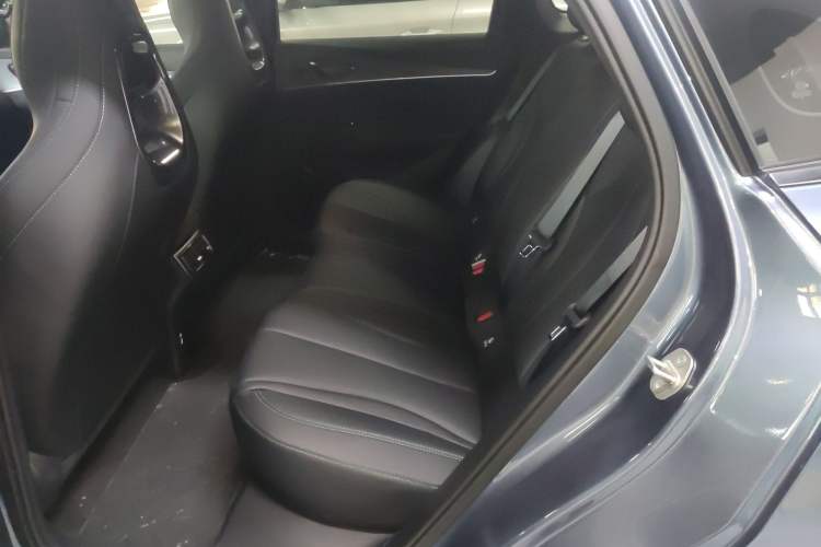 Used BYD Seal 06 New Energy 2025 DM-i Smart Drive 120KM Prestige Model
