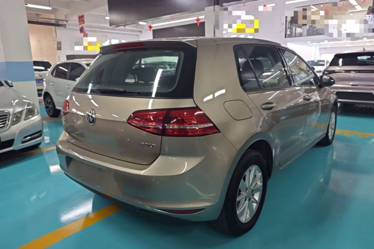 Used Volkswagen Golf 2016 1.6L Automatic Fashion Model Rear Right 45 Deg