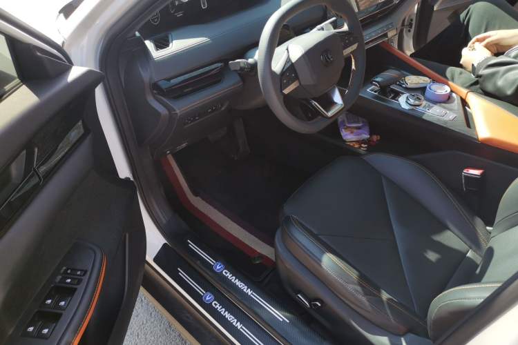 Used CHANGAN UNI-V 2023 1.5T Prestige Model Driver Seat