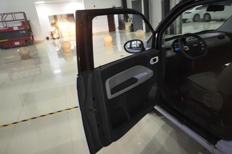 Used Chery QQ Ice Cream 2022 170km Sundae Phosphate Lithium-Ion