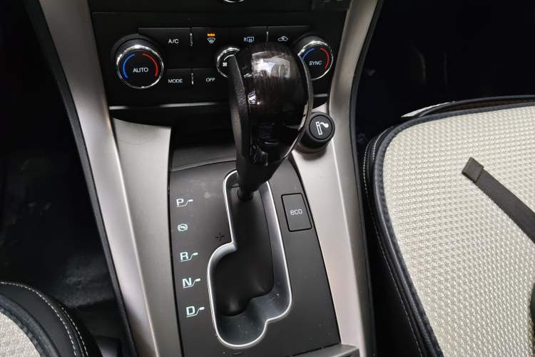 Used Chevrolet Captiva 2014 2.4L 4x4 Flagship Edition 7 Seats
