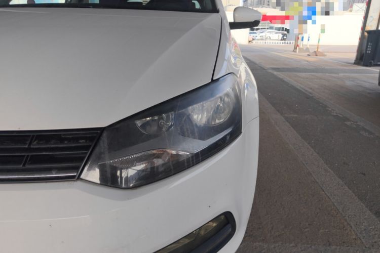 Used Volkswagen Polo 2016 1.4L Manual Fashion Model Left Front Headlight