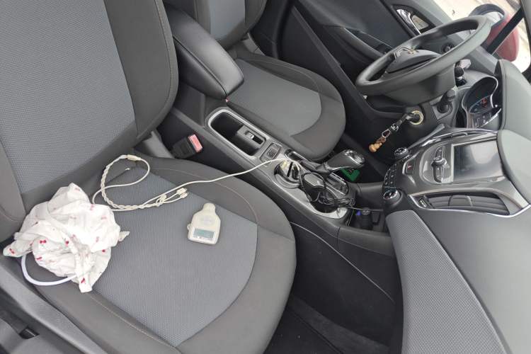 Used Chevrolet Cruze 2017 1.5L Automatic Pioneer Sunroof Edition Right Front Seat