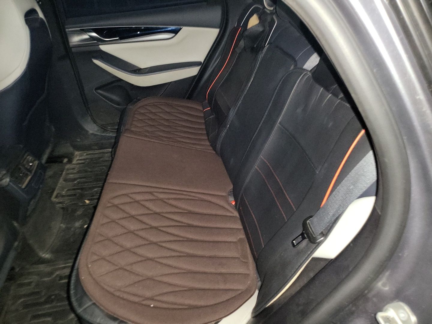 BYD Qin PLUS 2023 Champion Edition DM-i 120KM Leading Model — снимка 17