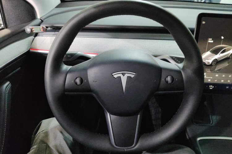 Used Tesla Model Y 2024 Rear-Wheel-Drive Version
