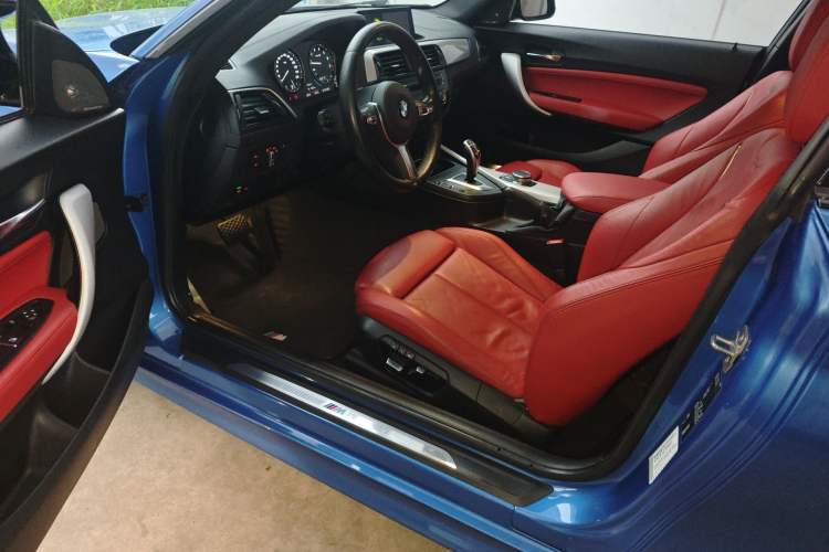 Used BMW 2 Series 2019 225i Luxury Model with M Sport Package Driver Seat