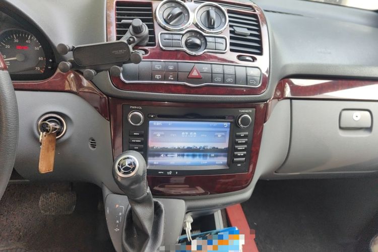 Used Mercedes-Benz Vito 
