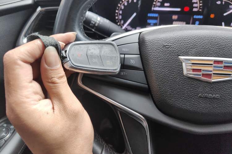 Used Cadillac XT5 2016 25T Luxury Model
