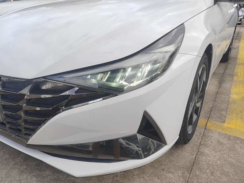 Used Hyundai Elantra 2022 1.5L CVT LUX Prestige Edition — 23