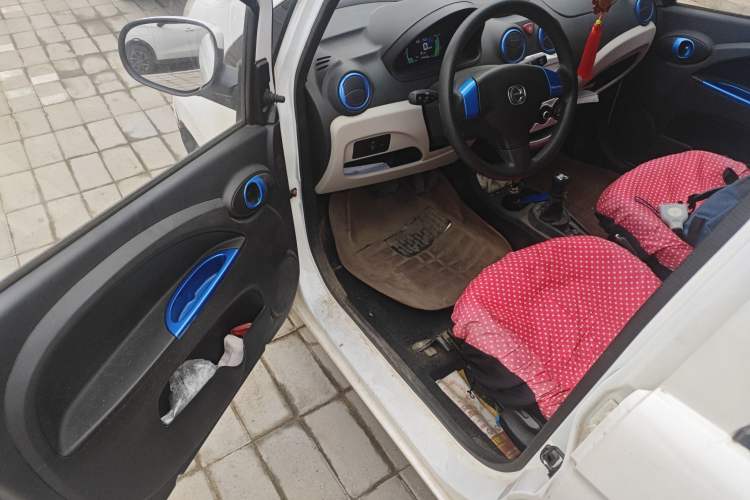 Used JMEV E200L 2016 E200 Standard Model
