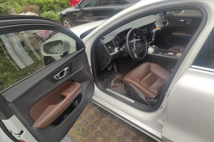 Used Volvo S60 2021 T4 Zhiyi Luxury Edition