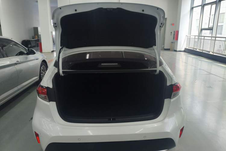 Used Toyota Levin 2021 185T CVT Luxury Edition Trunk