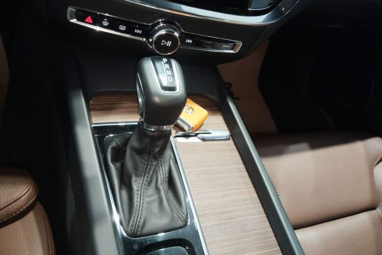 Used Volvo S60 2021 T4 Zhiyuan Luxury Edition Gear Lever