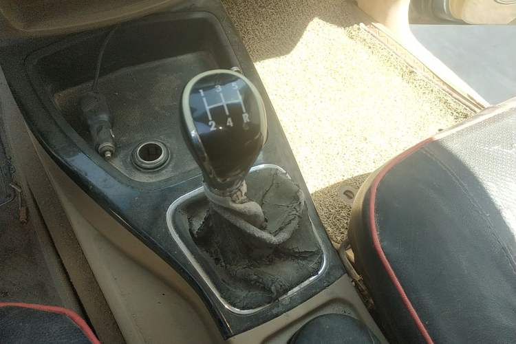 Used Wuling Hongguang 2014 1.5L S Luxury Model Gear Lever