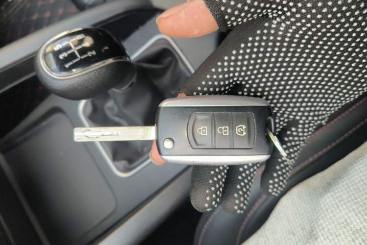 Used Dongfeng Fengon 500 2022 1.5L Manual Enjoyment Model
