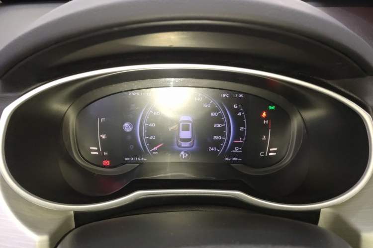 Used Geely Auto Emgrand X7 Sport 2020 1.8TD DCT Two-Wheel Drive Smart Connect 4G-Enabled Version
