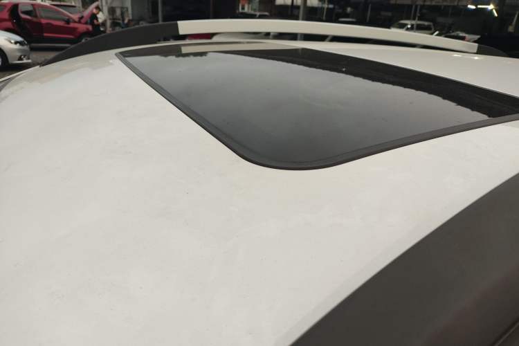 Used Baojun 560 2016 1.5T Manual Luxury Model Roof