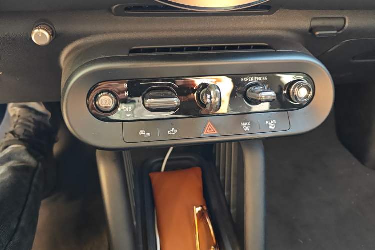 Used MINI Electric MINI COOPER 2024 456km COOPER E Classic Edition