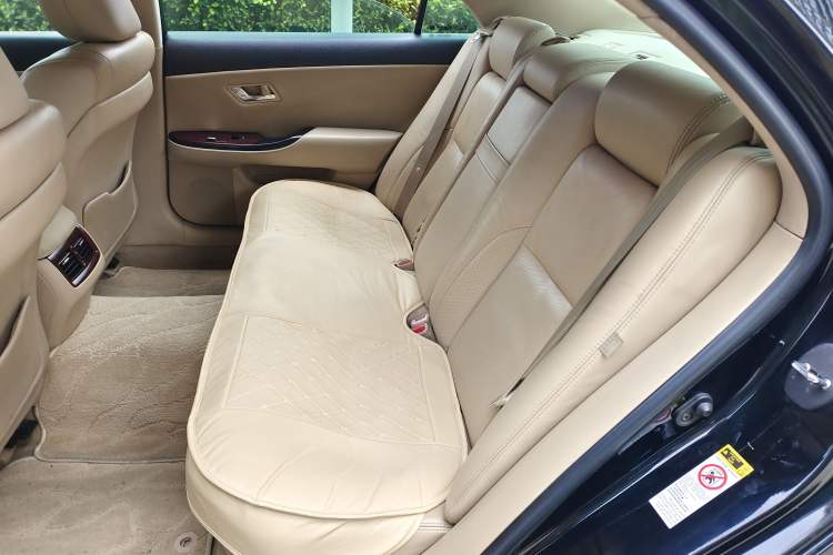 Used Toyota Crown 2010 2.5L Royal Leather Sunroof Navigation Edition
