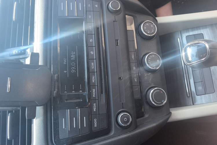 Used Skoda Octavia 2015 1.6L Automatic Yijun Edition
