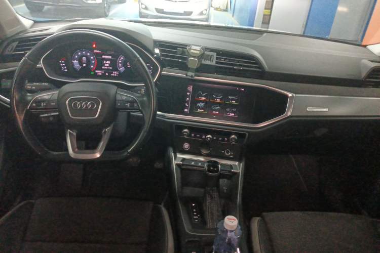 Used Audi Q3 2019 35 TFSI Fashion Dynamic Model
