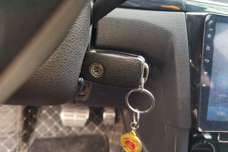 Used Volkswagen C-TREK 2017 230TSI DSG Comfort Version Vehicle Key