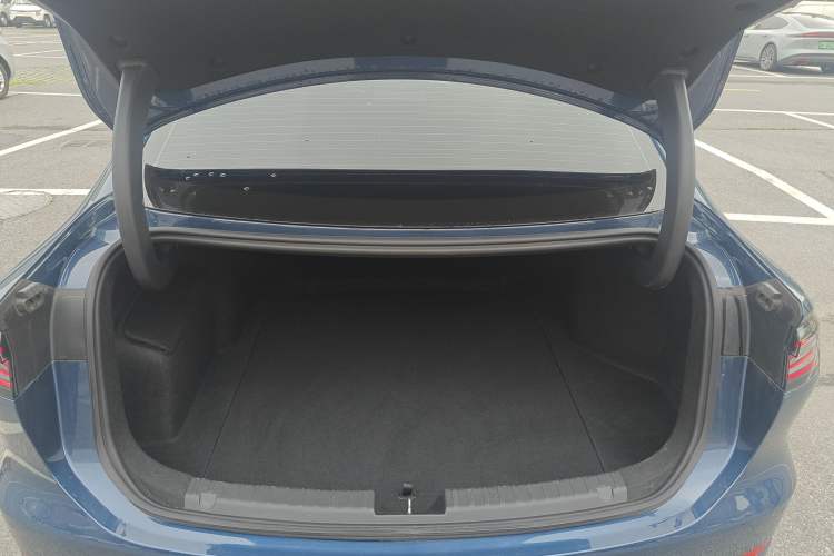 Used Geely Galaxy A7 2025 Model EM-i 150km Starship Edition Trunk