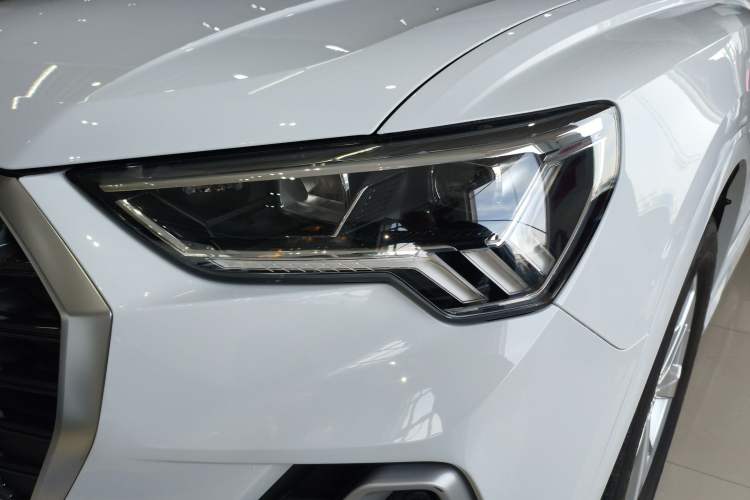 Used Audi Q3 2019 35 TFSI Advanced Dynamic Edition
