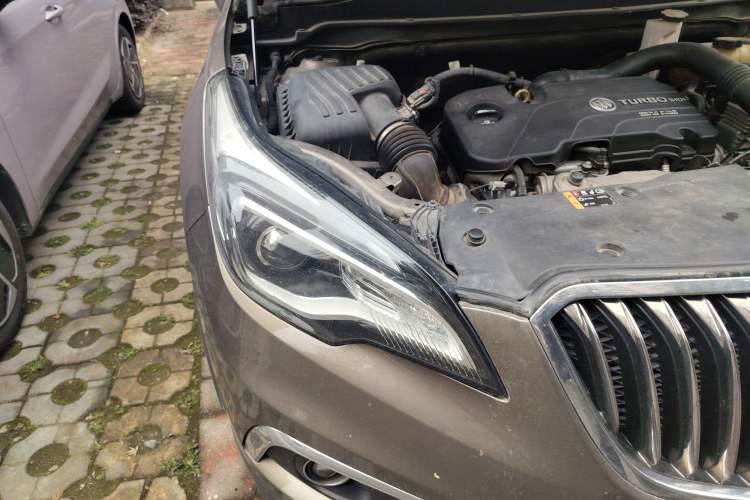 Used Buick Envision 2015 20T Two-Wheel-Drive Leading Model
