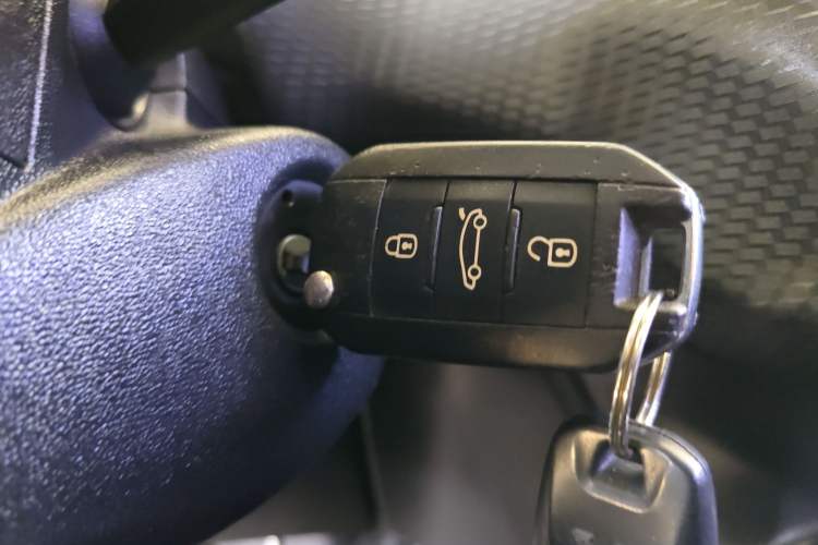 Used Peugeot 2008 2015 1.6L Automatic Playcool Edition