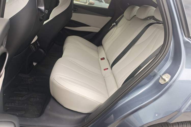 Used BYD Seal 06 New Energy 2024 DM-i 80KM Prestige Model
