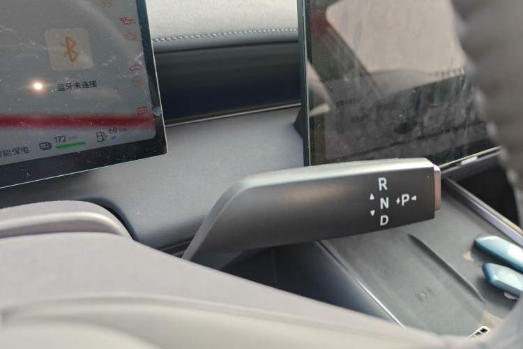 Used Nissan N6 2026 Model 180 Max
