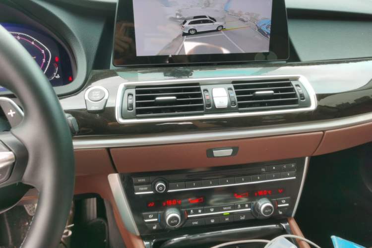 Used BMW 5 Series GT 2014 535i Leading Model