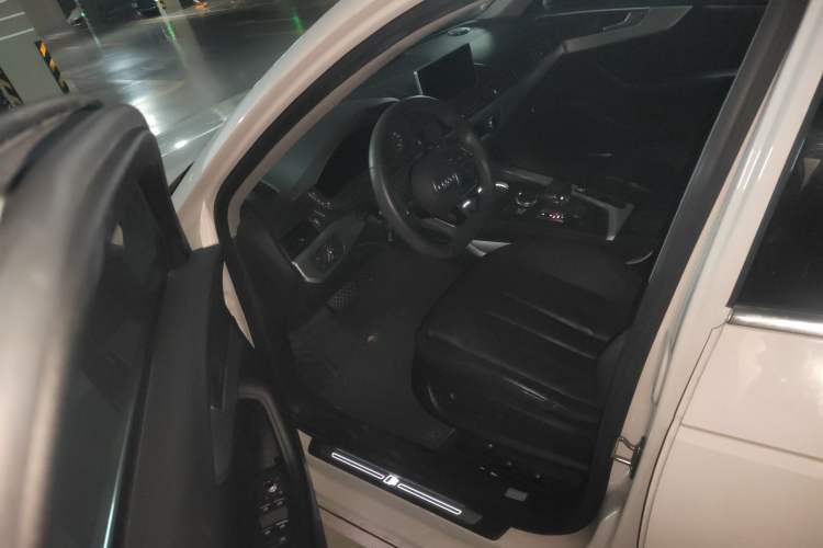 Used Audi A4L 2019 40 TFSI Fashion Version China V Driver Seat