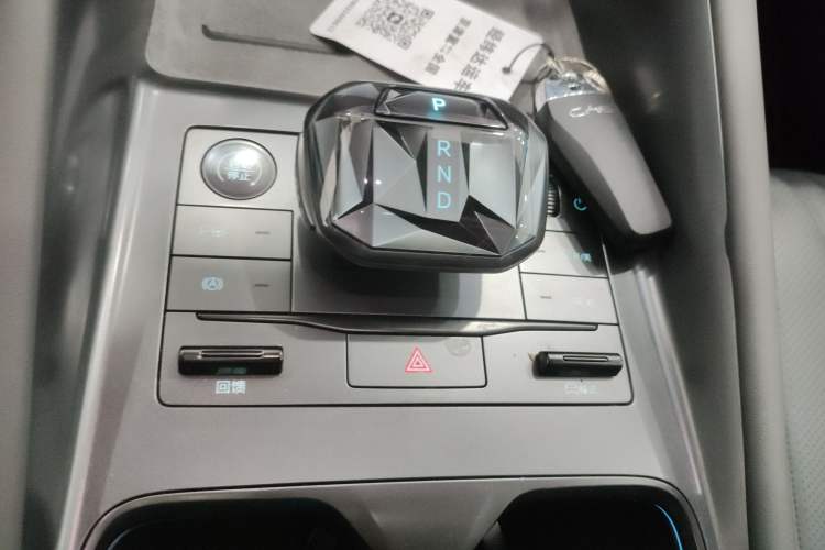 Used BYD Song L EV 2025 Intelligent Driving Version 662 km LiDAR Excellence Edition Gear Lever