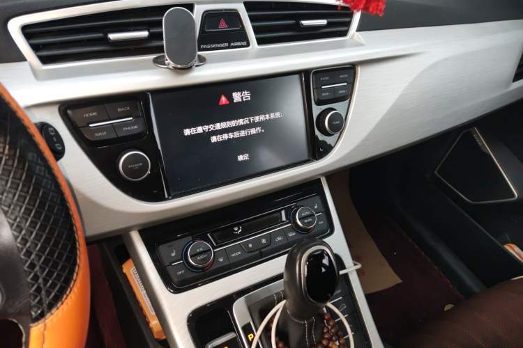 Used Geely Auto Emgrand X7 Sport 2018 1.8TD Automatic Two-Wheel Drive Smart Connect 4G Internet Edition