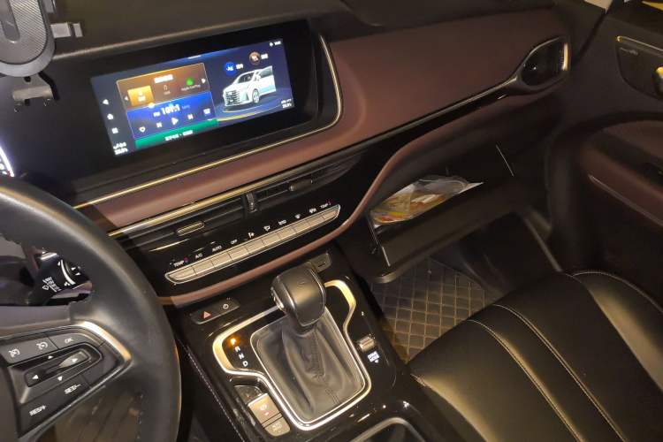 Used GAC Trumpchi M6 2023 PRO 270T DCT Luxury Edition
